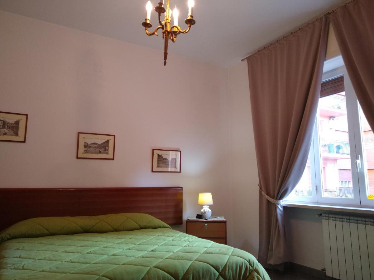 B&B Galileo Neapel Exteriör bild